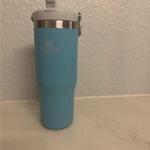 Stanley ice flow Sky Blue 30 ounces